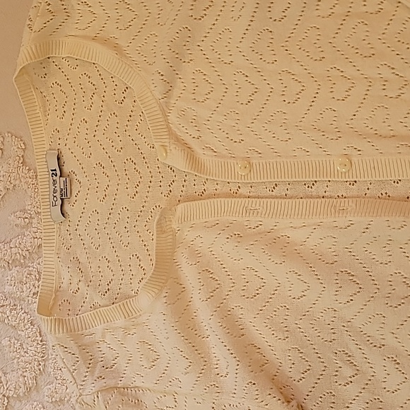 Heart Cardigan - Picture 2 of 3